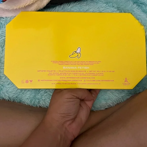 Jeffree Star Yellow Gold Eyeshadow Palette Vibrant Shades - Picture 3 of 3